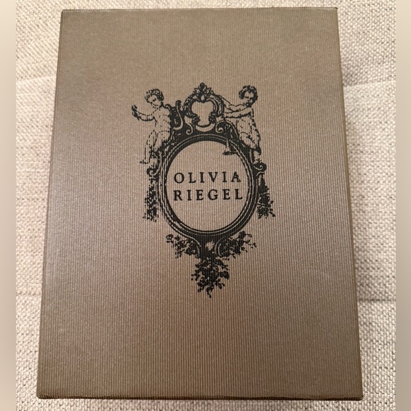 Olivia Riegel Remy Frame - Picture 4 of 5